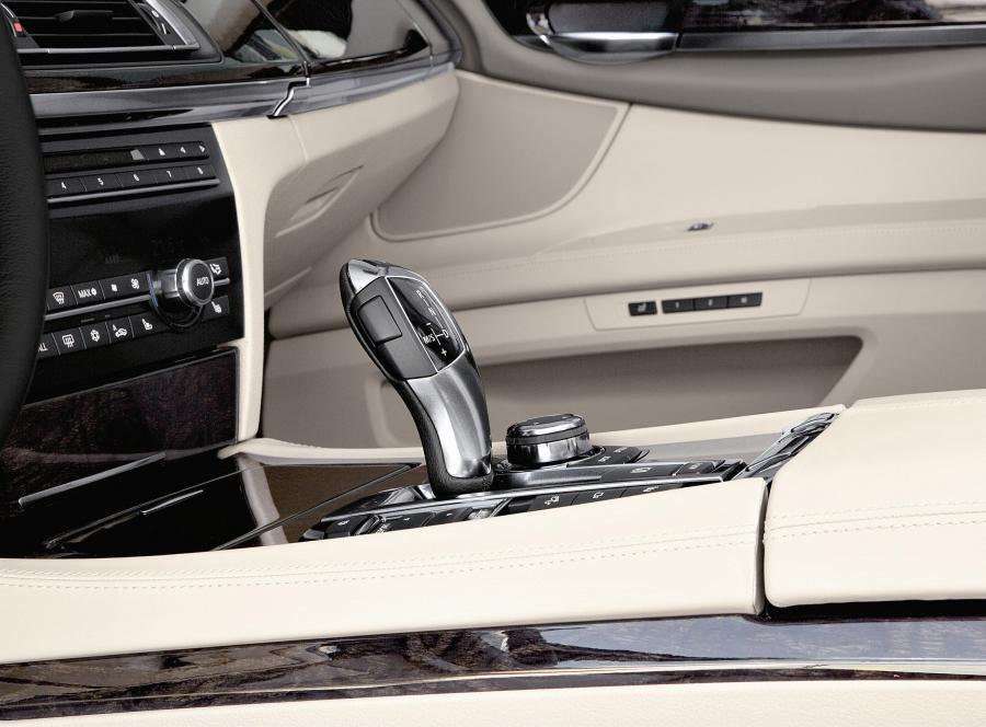  BMW 7-Series 2008 года  (фото 8 из 77)